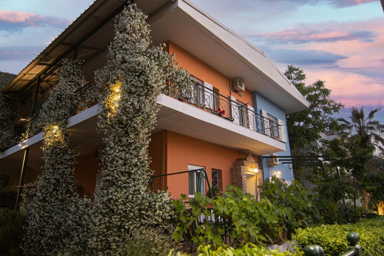 Tsertos Apartments Камена Вурла Екстериор снимка