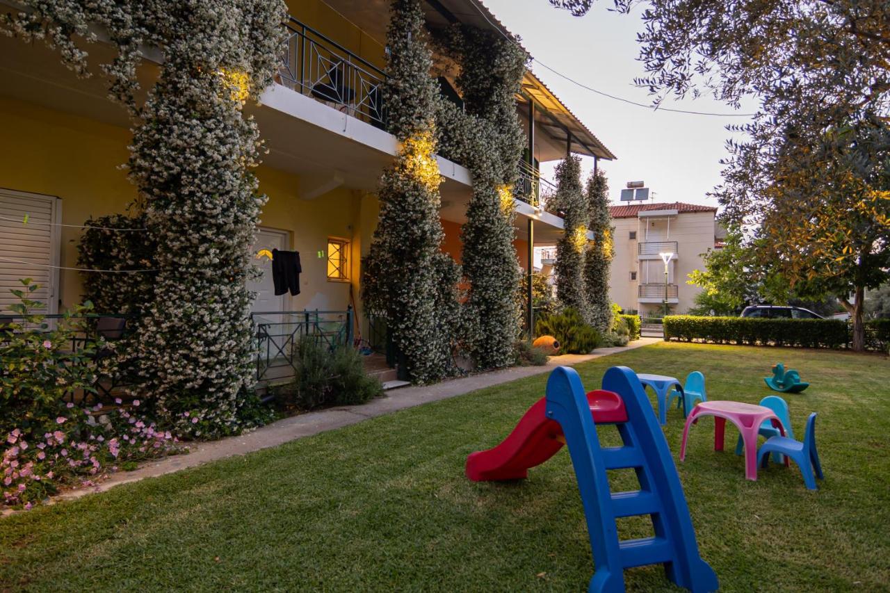 Tsertos Apartments Камена Вурла Екстериор снимка
