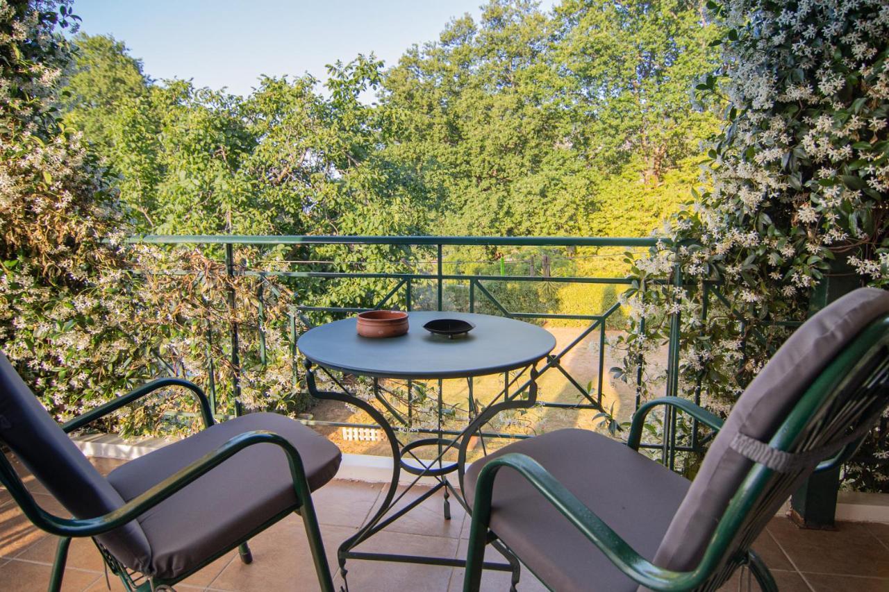 Tsertos Apartments Камена Вурла Екстериор снимка