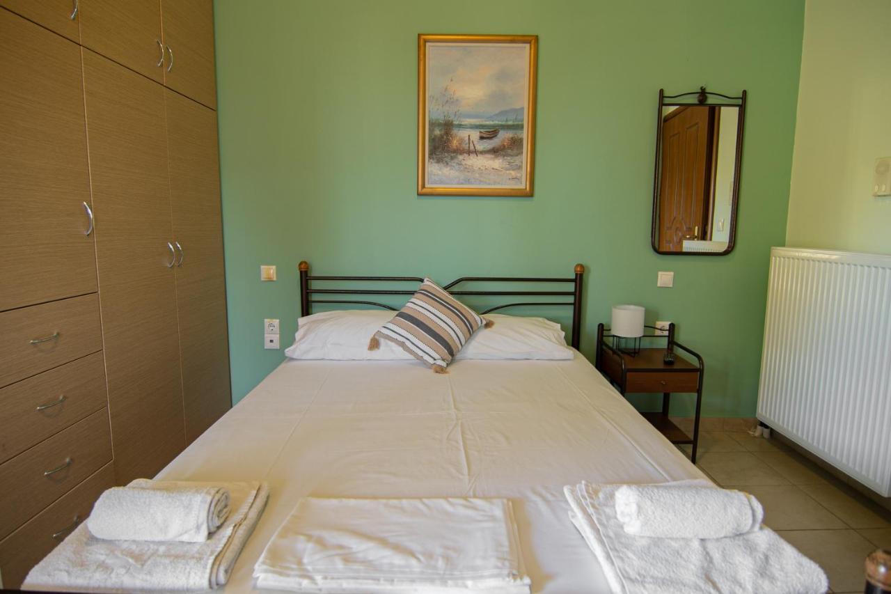 Tsertos Apartments Камена Вурла Екстериор снимка
