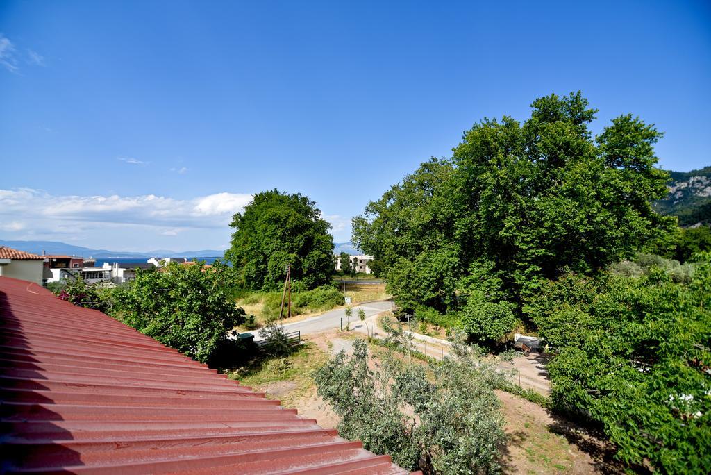 Tsertos Apartments Камена Вурла Екстериор снимка