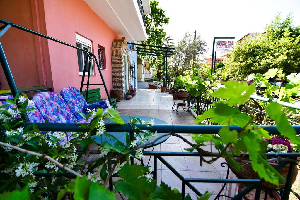 Tsertos Apartments Камена Вурла Екстериор снимка